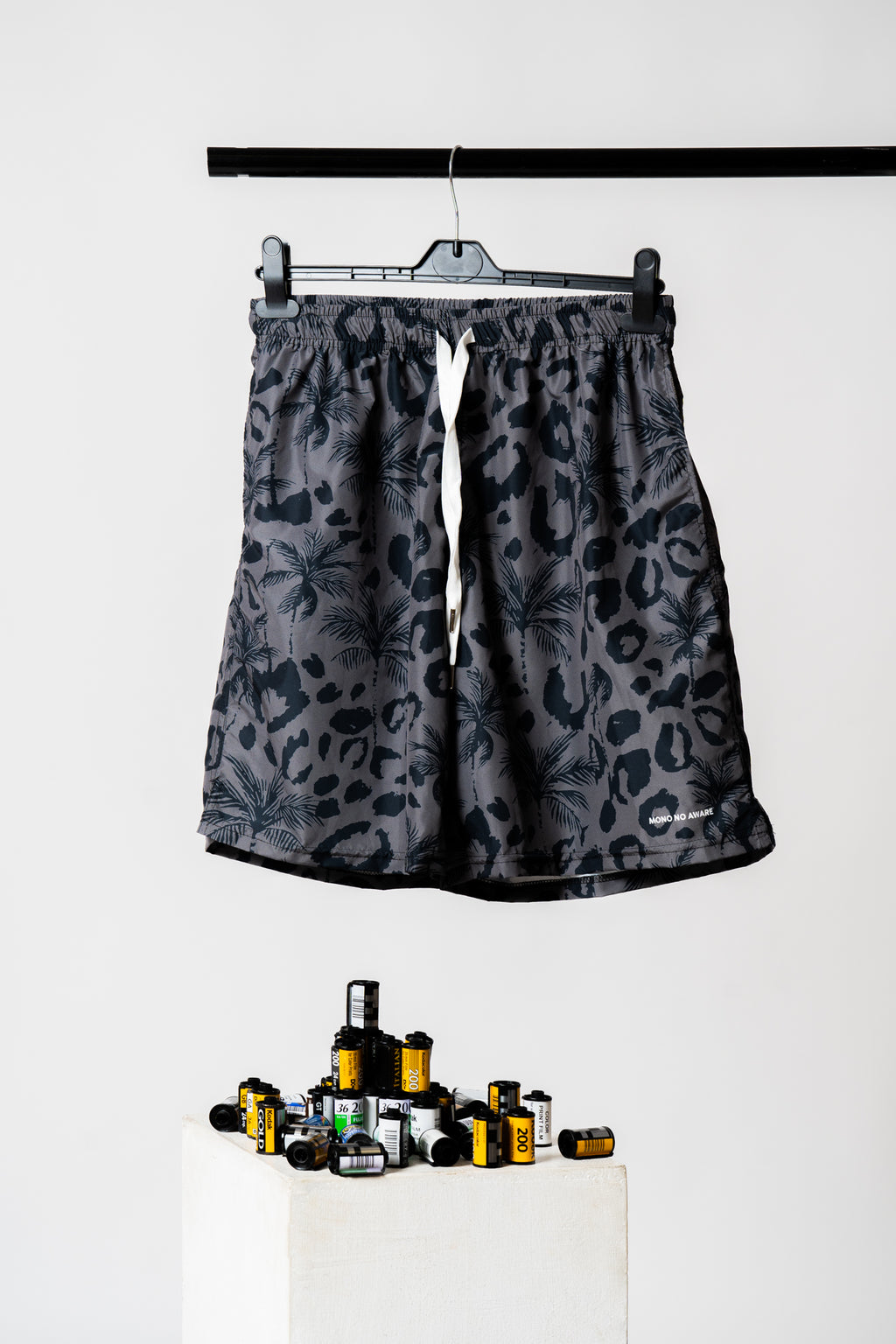 Short Mare Leopalm Grey